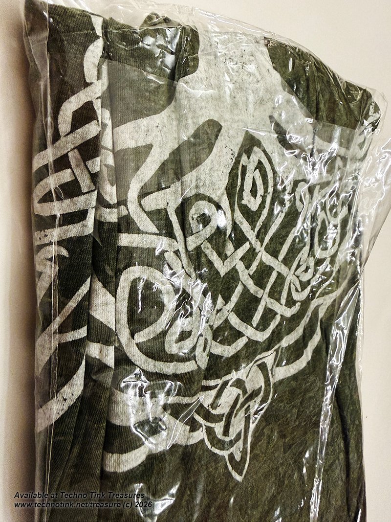 Shirt - T Shirt : Celtic Tree Design, Medium - Image 5